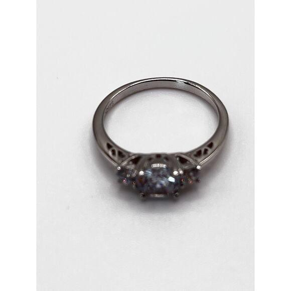 ESTATE 3-STONE CUBIC ZIRCONIA STERLING RING, SIZE 8 - Picture 6 of 6